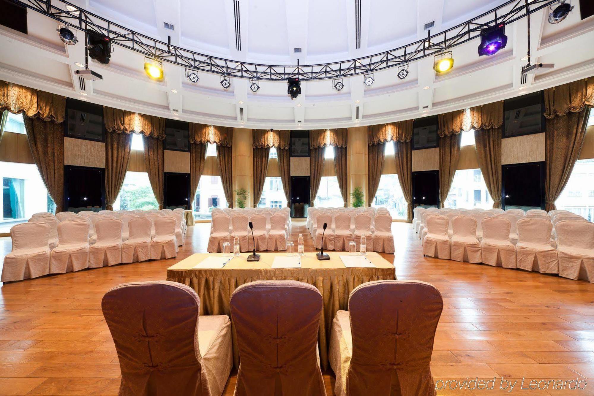 The Hanoi Club Hotel & Residences Экстерьер фото